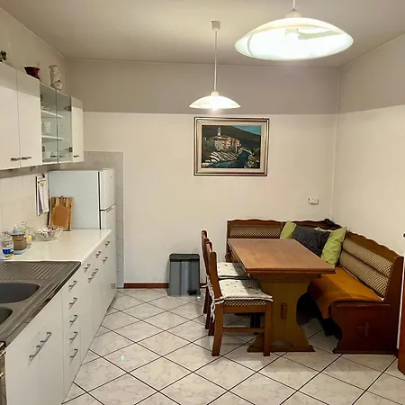Apartma Danijela *